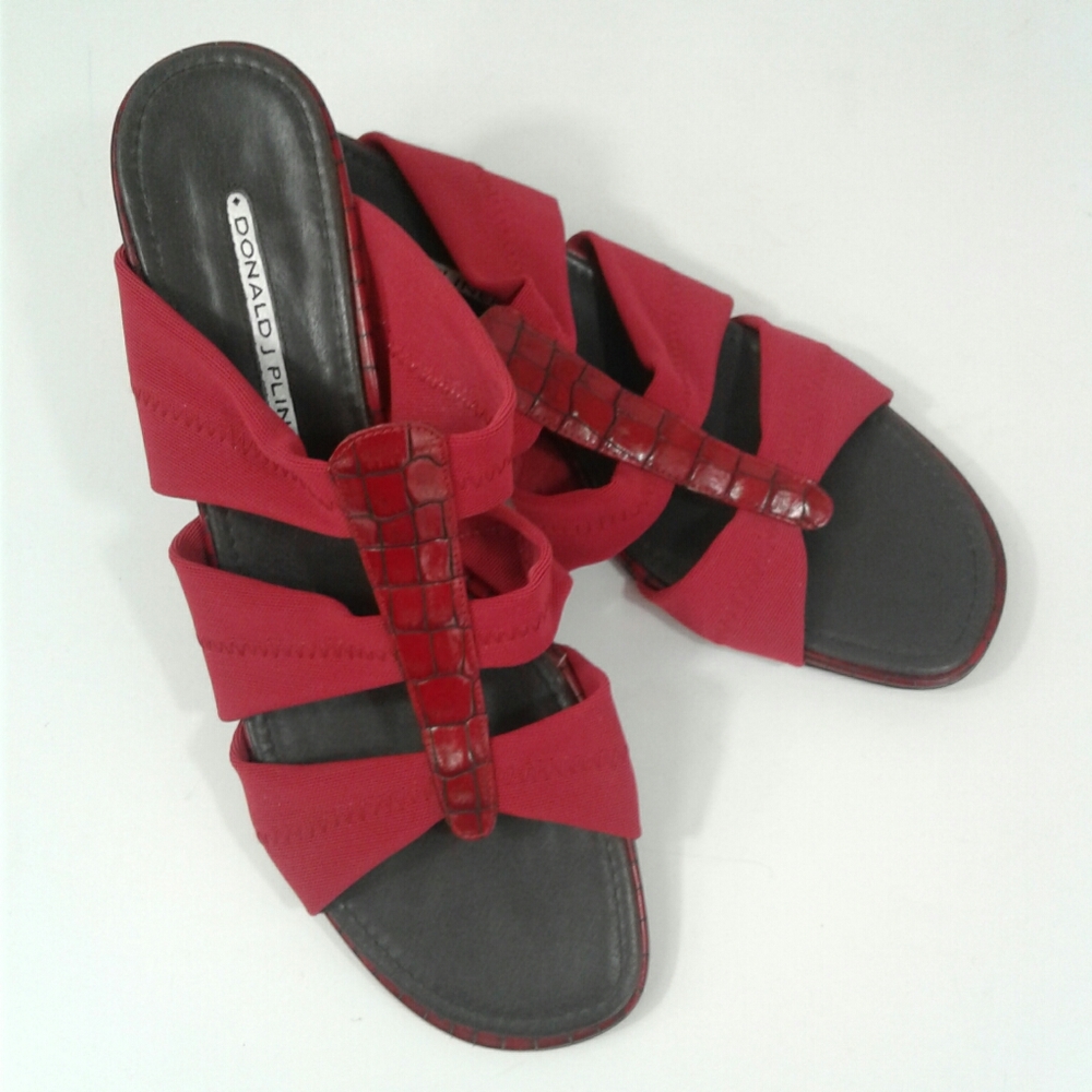 Donald J Pliner HIzzy Croc Embossed Slide Sandal